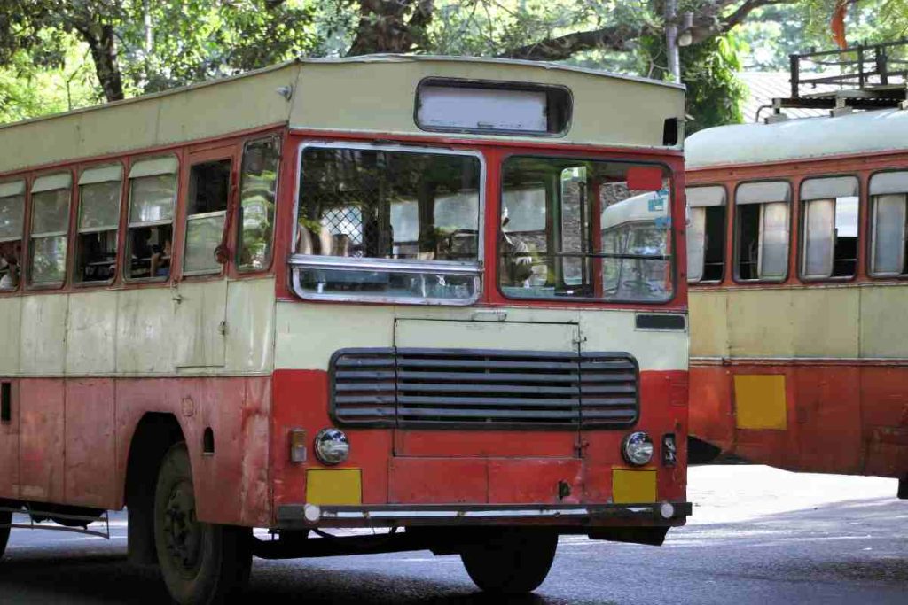 india incidente bus