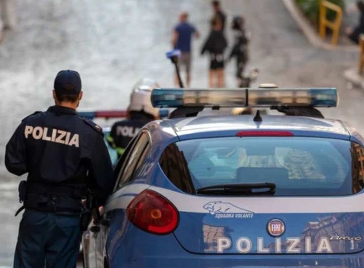 Polizia italiana in servizio (Depositphotos)